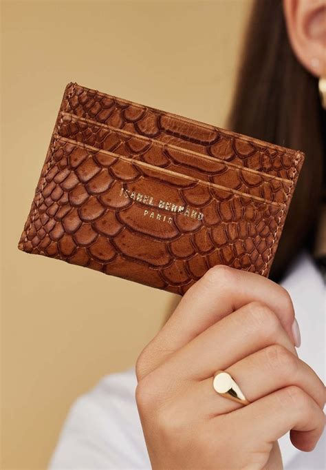 isabel bernard wallet.